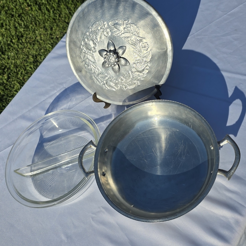 RARE Vintage Covered Serving Dish w/ Glass Divided Insert – Floral Lid – 3 Piece - Picture 3 of 7
